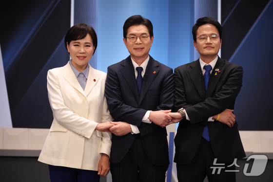 Seoul Mayoral Race: Who Will Win the Democratic Party’s Final Showdown?