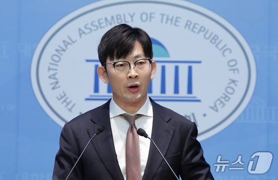 Park Chung-kwon, Chief Spokesperson for the People Power Party 2025.12.22 / News1