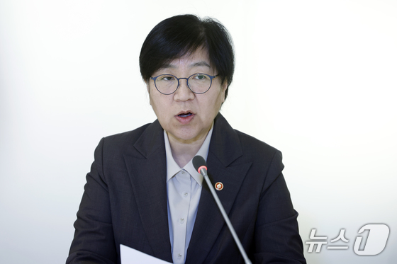 Health and Welfare Minister Jeong Eun-kyeong delivers opening remarks at the third meeting of health and medical organizations responding to the Middle East conflict, held in South Korea, on April 14, 2026. / Courtesy of News1
