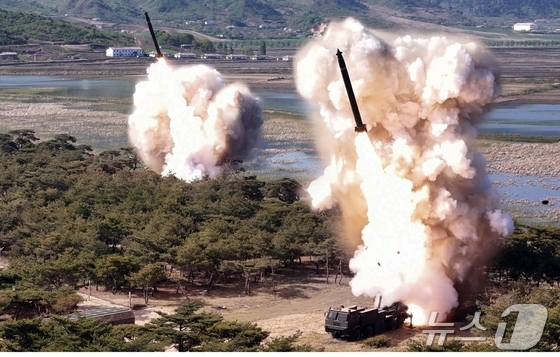 Footage of North Korea\'s ballistic missile launch / Rodong Sinmun