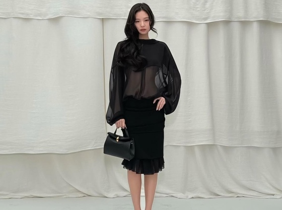 BLACKPINK’s Jennie Stuns in Sheer Fashion: How to Achieve Her Look