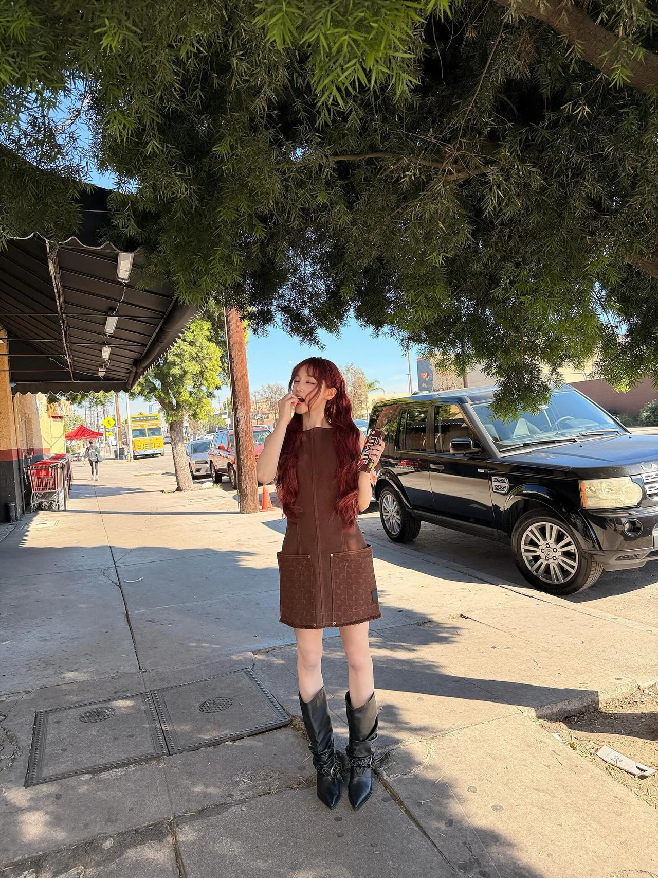 Wookie’s Fashion Secrets: Mastering Tone-on-Tone with Western Boots