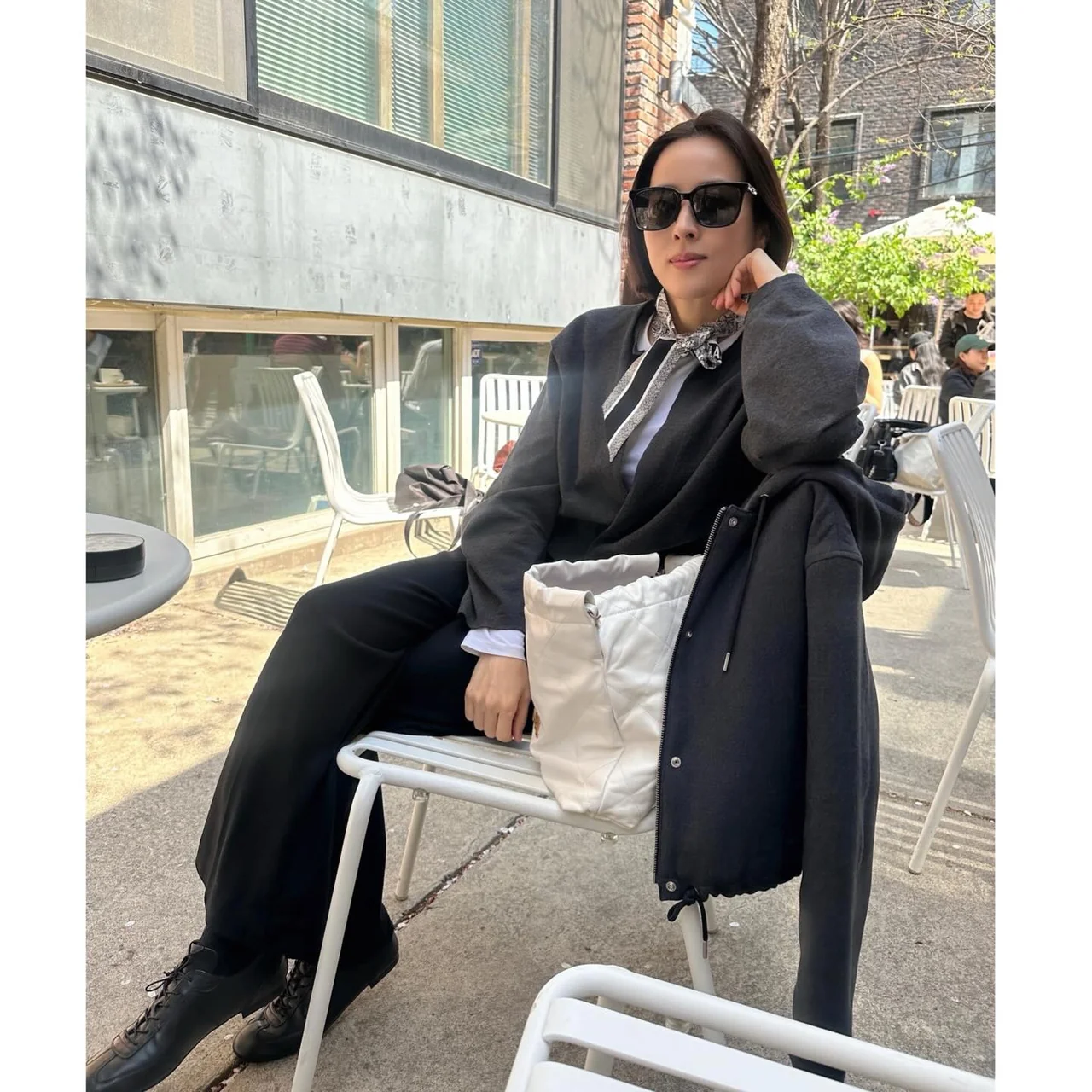 Spring Scarf Styling: 3 Tips from Han Hye-jin to Elevate Your Look