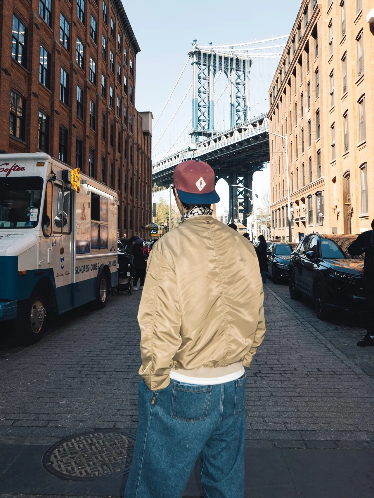 Lee Dong-wook enjoying a relaxed day with New York landmarks in the background / Photo = Lee Dong-wook Instagram (@leedongwook_official)