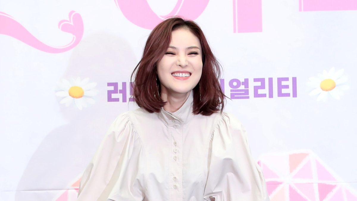 引用: 歌手GUMMY。GUMMYの所属事務所アメーバカルチャーは最近、海外の有名ストリーミングプラットフォームを中心に広がっているコンサート関連情報がアーティストの意向とは全く無関係に作成された明白な虚偽事実であることを公式に発表し、ファンの混乱と潜在的な被害を防ぐために強硬な対応意志を表明し、特別な注意を呼びかけた。 / ニュース1