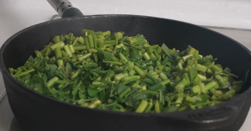 Discover the Health Benefits of Minari Rice: A Simple Spring Recipe You Must Try!