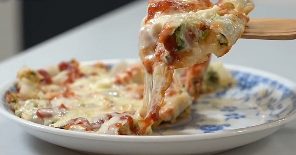 Finished frozen dumpling pizza / YouTube \'Lee Yeon-bok\'s Lucky Pouch\'