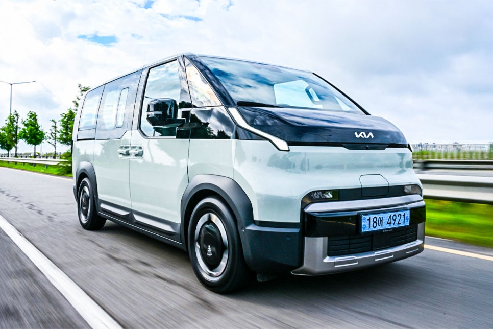 Kia PV5: The Game-Changer in the PBV Market with 8,086 Units Sold in Q1 2026!