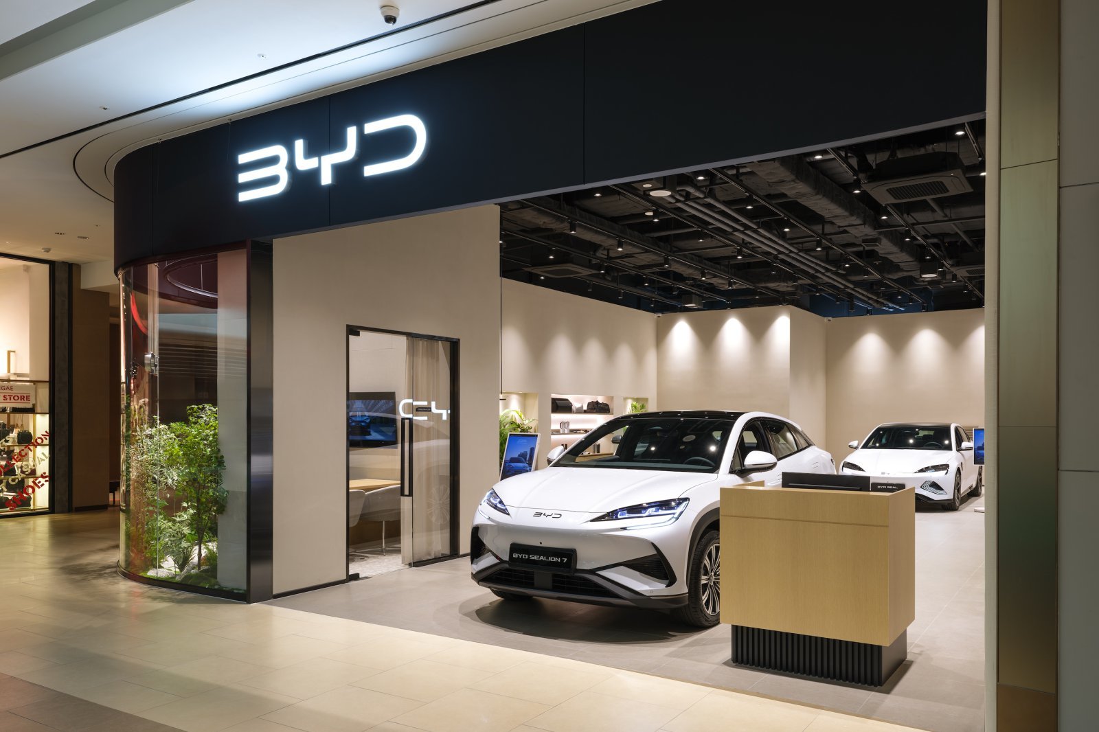 비야디(BYD)코리아 경기 안성시 ‘스타필드 안성’  전시장 모습.