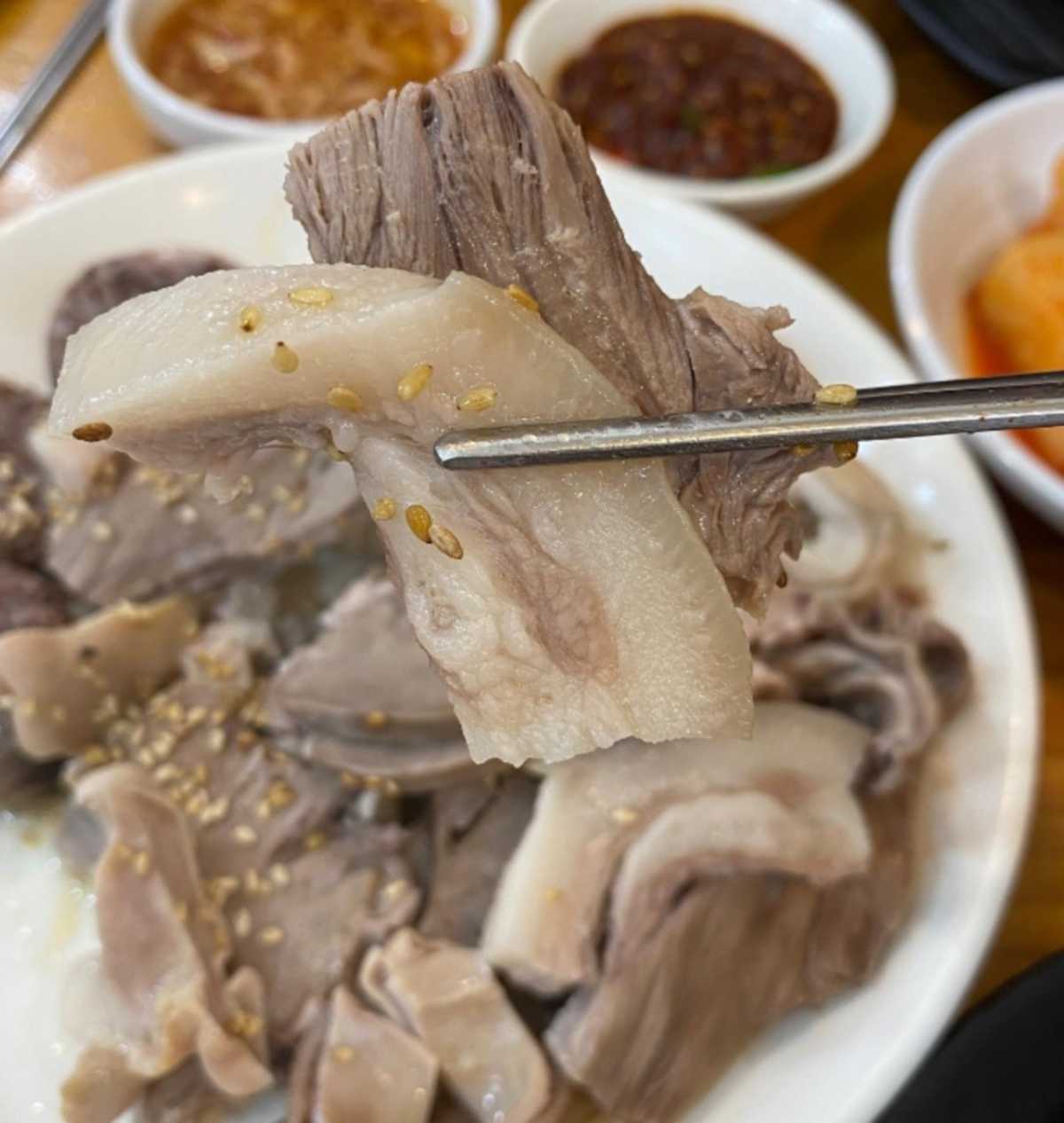 Instagram: @eat_list_travel_list