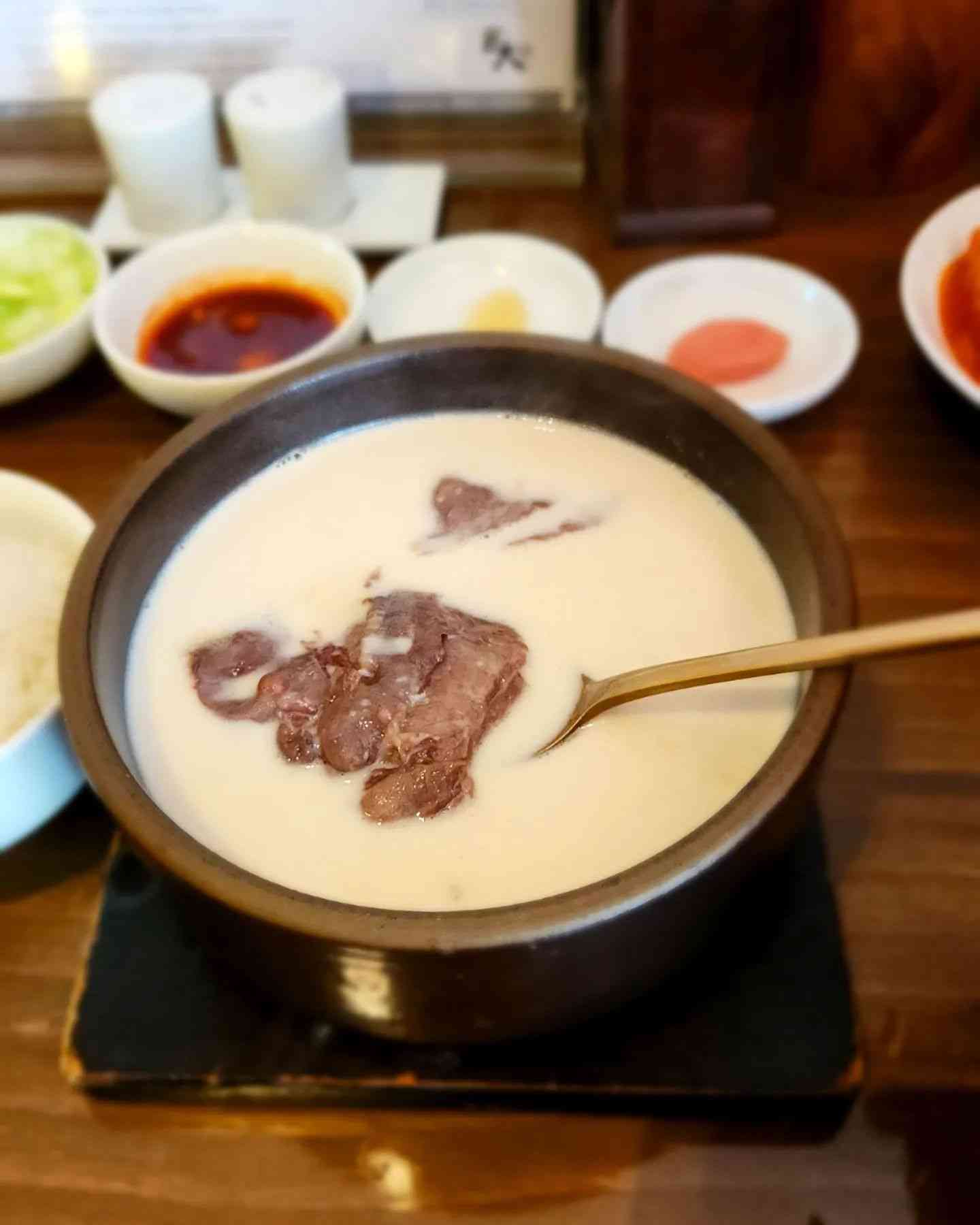 명품 곰탕집