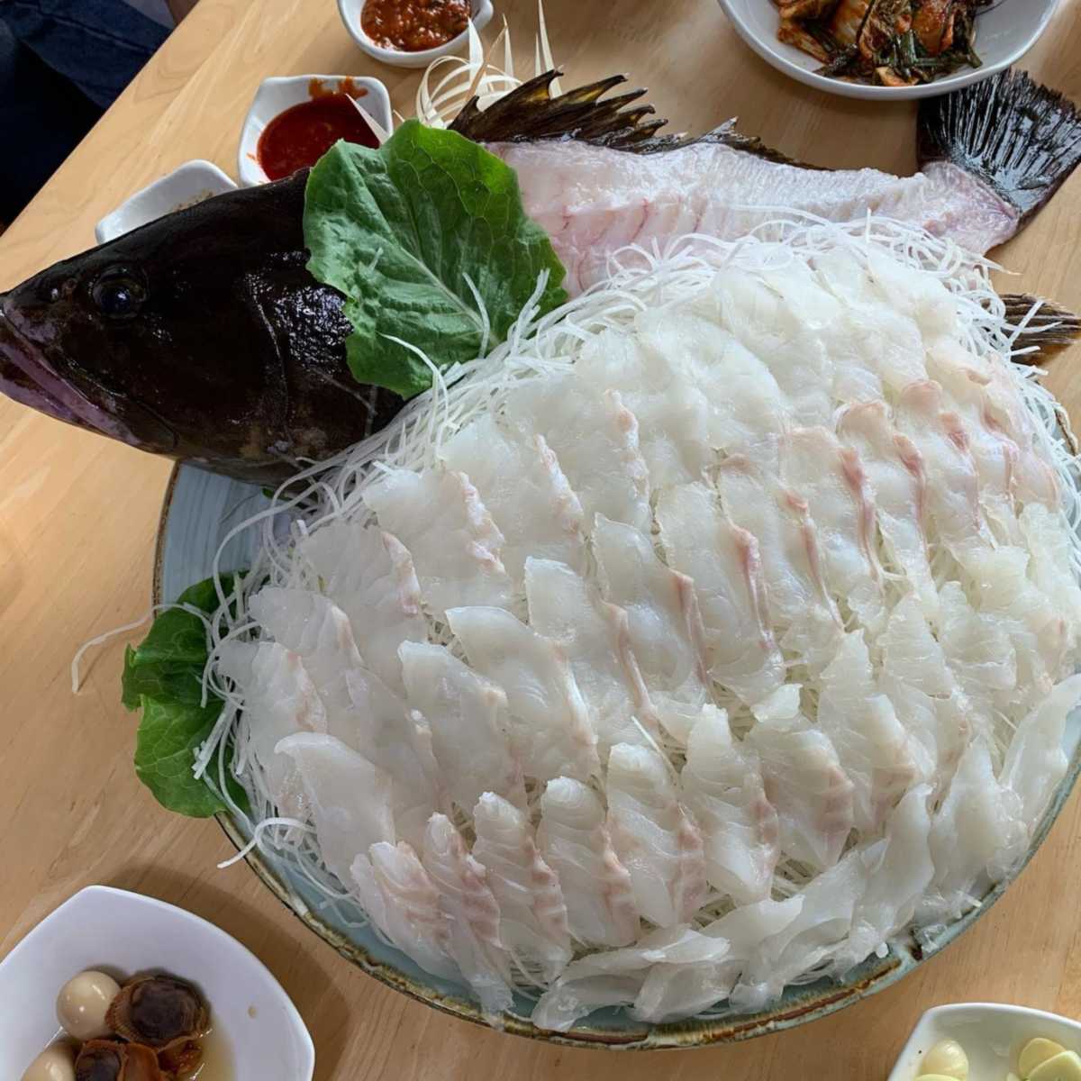 Top 5 Scenic Dining Spots in Korea: Where Taste Meets Breathtaking Views