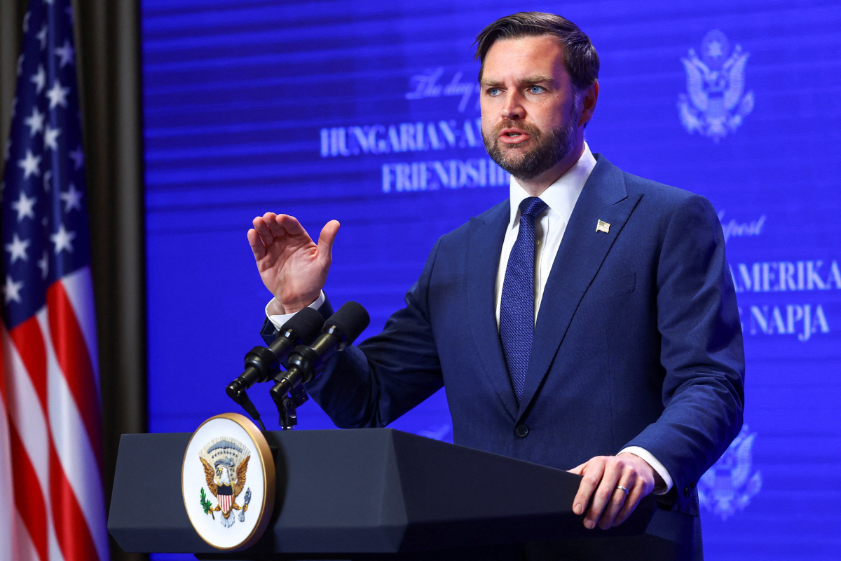 U.S. Vice President J.D. Vance at a press conference in Budapest on the 7th (local time). (Budapest/Reuters-Yonhap)