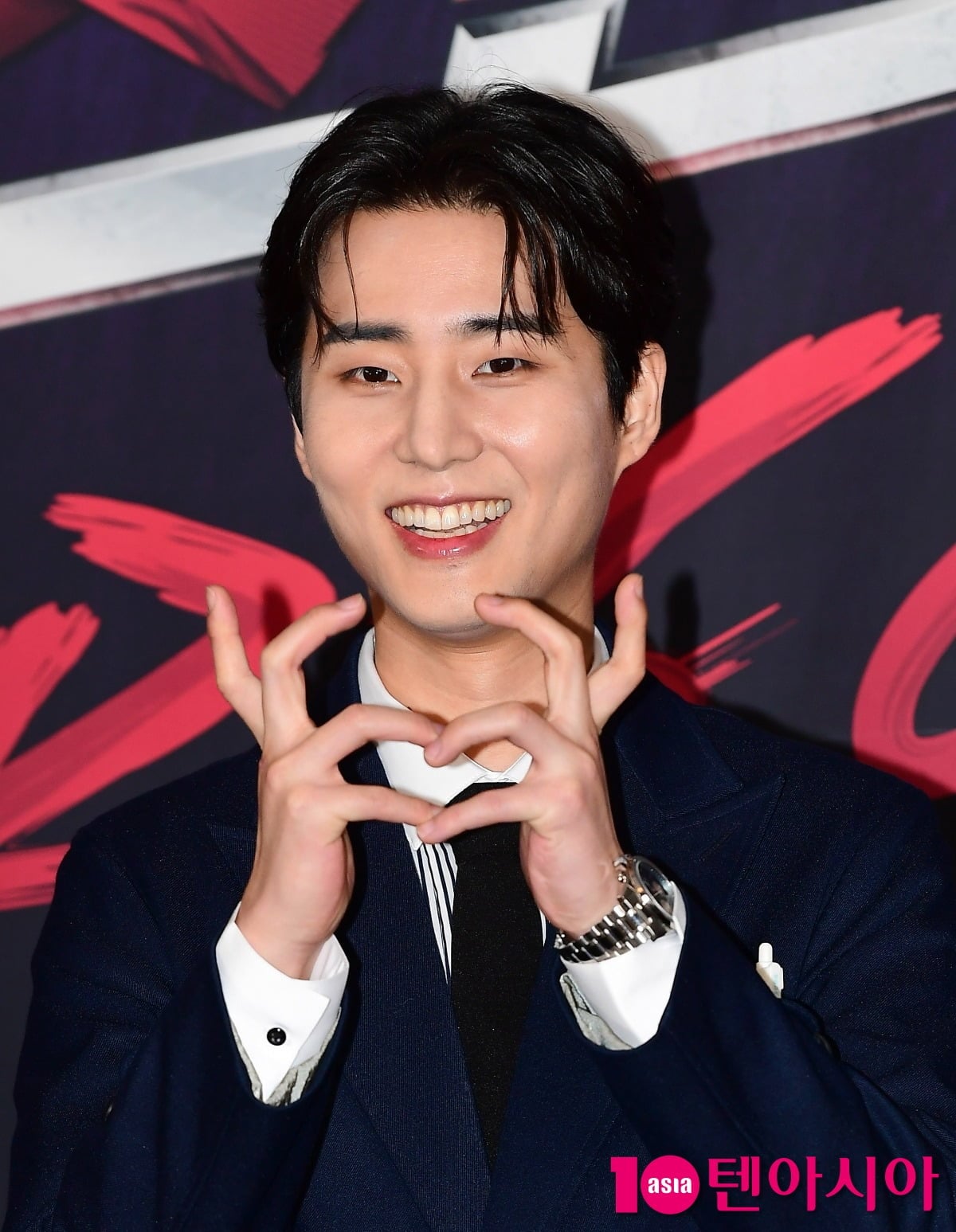 DAY6 영케이 vs 화사: 런닝맨에서 펼쳐지는 음악 저작권 대결!