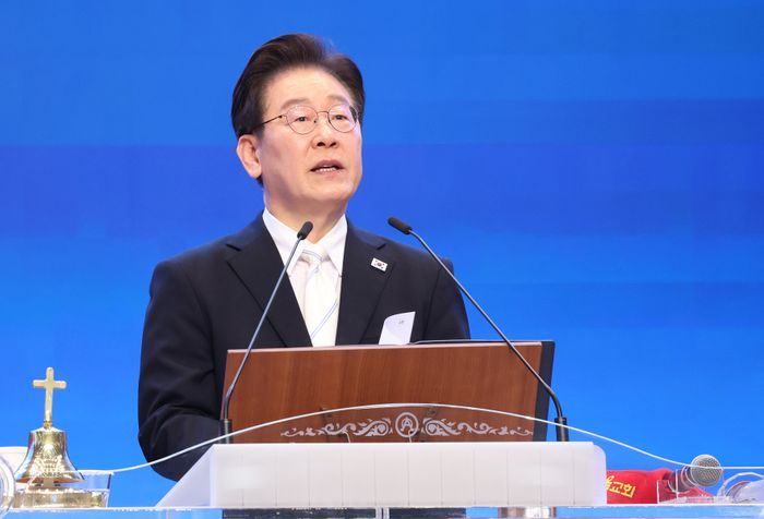 이재명 대통령이 5일 서울 영등포구 여의도순복음교회에서 열린 2026 부활절 연합예배에서 축사를 하고 있다. (청와대통신사진기자단) ⓒ뉴시스