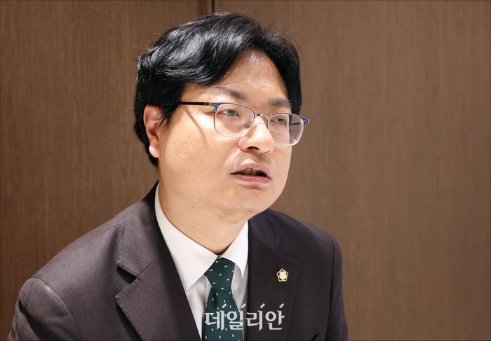 송영훈 국민의힘 전 대변인이 지난 2일 오후 서울 여의도의 한 카페에서 데일리안과 인터뷰를 하고 있다. ⓒ데일리안 홍금표 기자