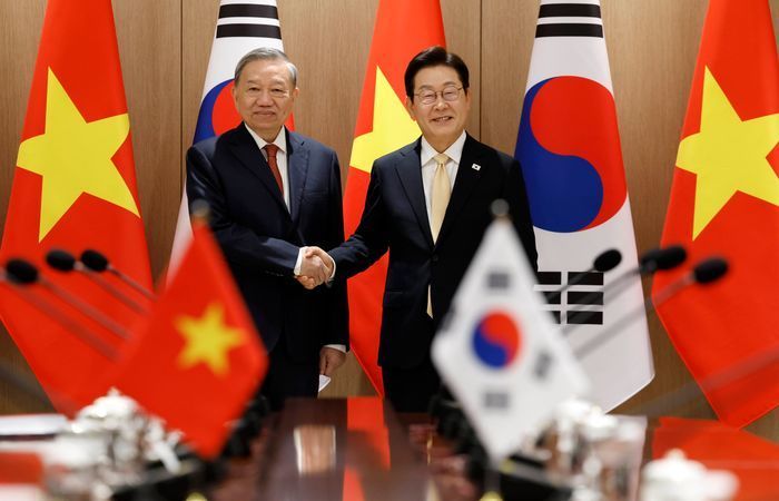 이재명 대통령과 또 럼 베트남 당서기장이 지난해 8월 11일 서울 용산 대통령실에서 열린 한·베트남 확대정상회담에서 기념촬영을 하고 있다. ⓒ뉴시스