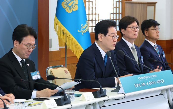 이재명 대통령이 15일 청와대에서 열린 규제합리화위원회 제1차 전체회의에서 발언하고 있다. ⓒ뉴시스