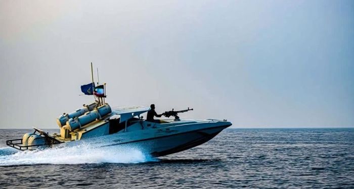 이란 이슬람혁명수비대(IRGC) 해군이 고속공격정 훈련을 실시하고 있다. ⓒ EPA/연합뉴스