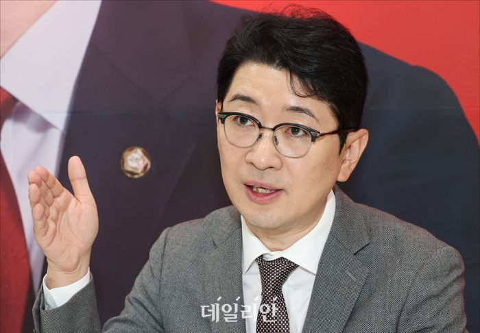 주진우 국민의힘 부산시장 예비후보가 지난 6일 오전 부산 연제구 선거캠프에서 데일리안과 인터뷰를 하고 있다. ⓒ데일리안 홍금표 기자