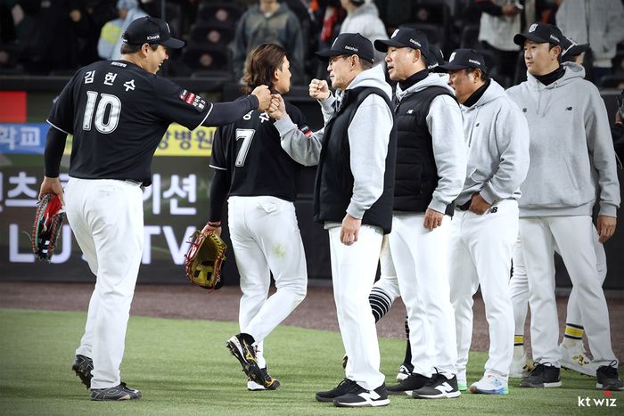 개막 후 5연승을 내달린 KT 위즈. ⓒ KT 위즈
