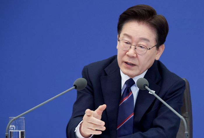 이재명 대통령이 31일 청와대에서 열린 국무회의에서 발언하고 있다. ⓒ뉴시스