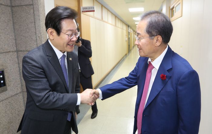 이재명 대통령(왼쪽)과 홍준표 전 대구시장(자료사진).ⓒ뉴시스