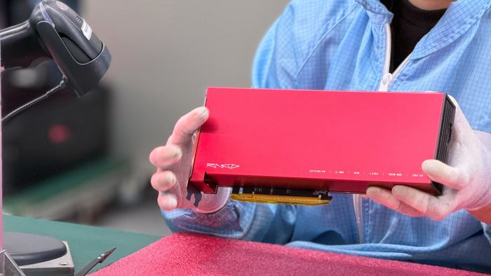 퓨리오사AI가 TSMC로부터 인도받은 RNGD 칩을 기반으로 카드 양산 출하작업을 거치고 있다.ⓒ퓨리오사AI