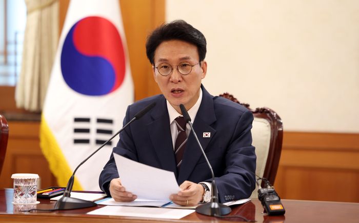 김민석 국무총리가 24일 서울 종로구 정부서울청사에서 열린 성장엔진 연계 지역인재 양성 관계장관회의에서 모두발언을 하고 있다.ⓒ뉴시스