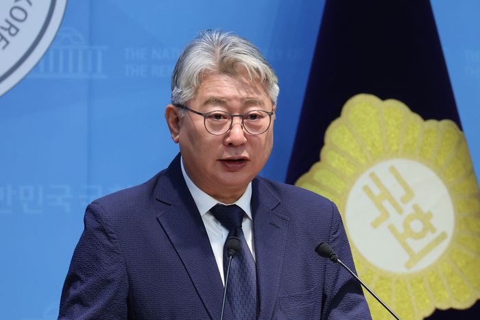 조응천 개혁신당 전 의원이 지난 28일 서울 여의도 국회 소통관에서 경기도지사 출마 기자회견을 하고 있다. ⓒ뉴시스