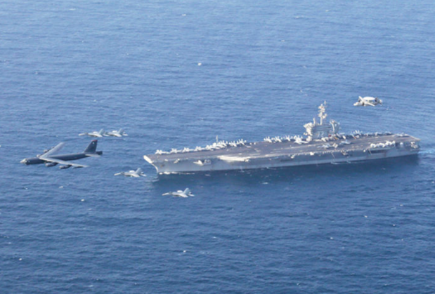 2019년 6월 아라비아해에서 에이브러햄 링컨 항공모함이 작전을 수행하고 있다. ⓒAP/뉴시스