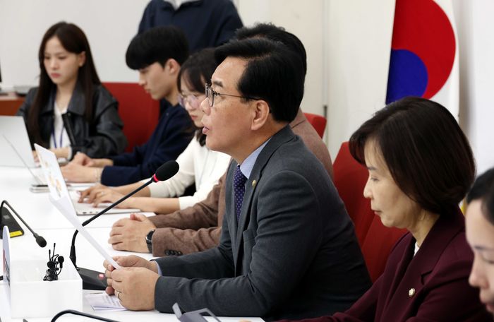 송언석 국민의힘 원내대표가 22일 오전 서울 여의도 국회에서 열린 주택장기보유 특별공제 관련 기자간담회에서 발언을 하고 있다. ⓒ뉴시스