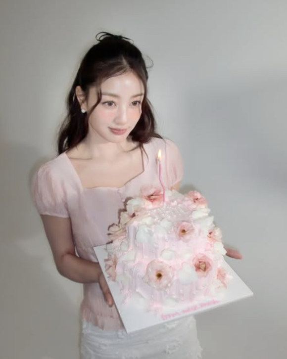&nbsp;  Jihyo [Photo = Jihyo\'s social media]