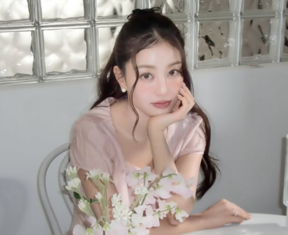 TWICE’s Jihyo Shares Adorable Update: What’s Behind Her Latest Look?