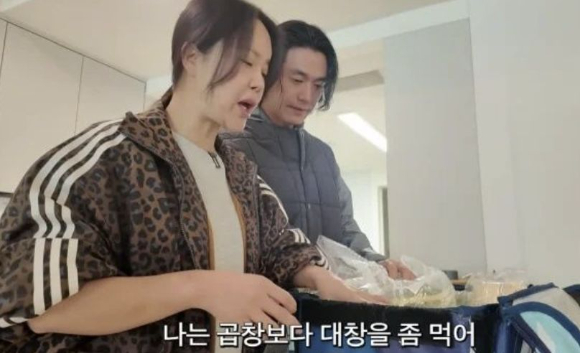 引用：YouTubeチャンネル「ペク・ジヨン Baek Z Young」
