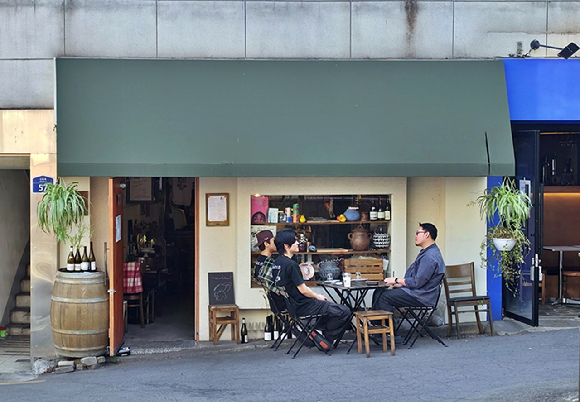 Exploring Seoul’s Hidden Gem: Why Haebangchon is the Ultimate Youth Hangout