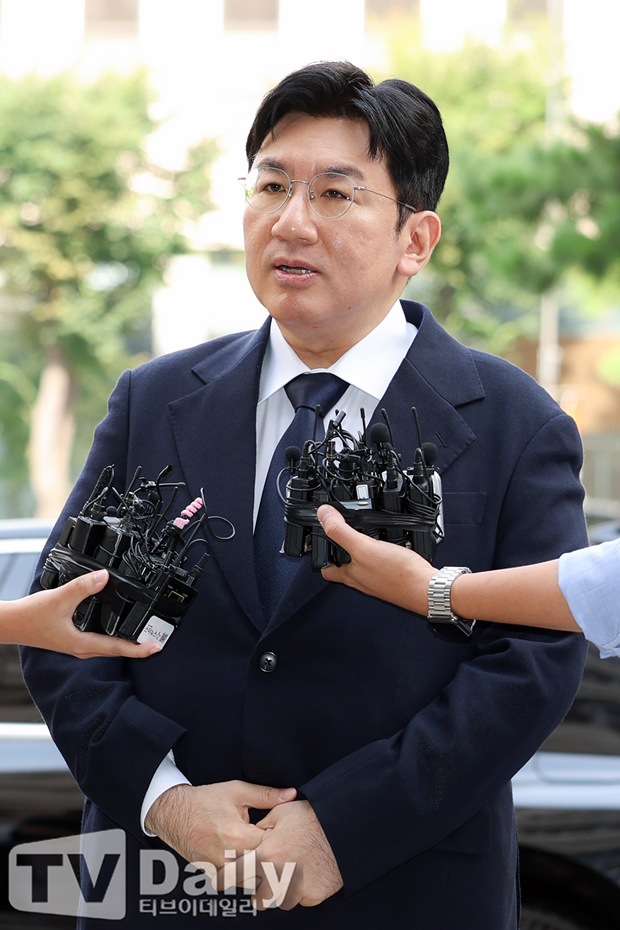 방시혁 하이브 의장