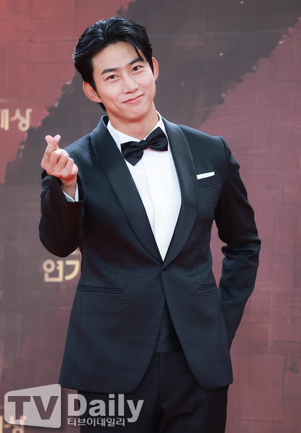 옥택연