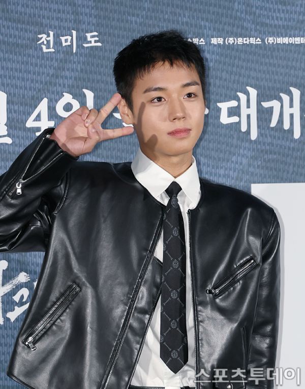 Park Ji-hoon: From 10 Million Movie Star to Solo Musician – What’s Next?