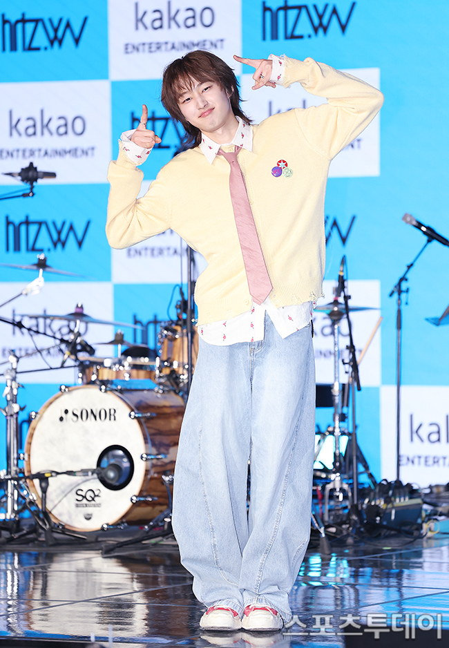 Discover HRTZ.WAV: The Exciting Debut of South Korea’s Newest Band at ‘The First Wave’ Showcase