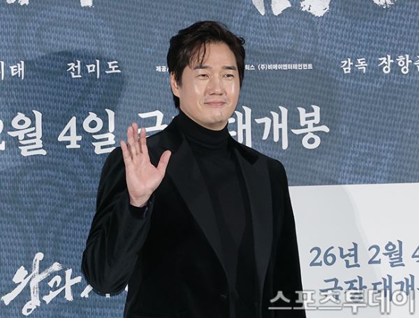 Why ‘King and the Clown’ is Breaking Records: Yoo Ji-tae’s Role and the Film’s Journey to 16 Million Views