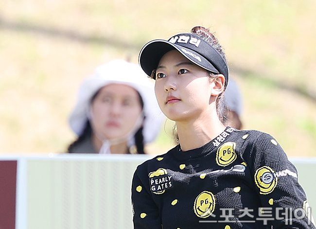 Rising Star: Song Ji-a Makes Her Mark in 2026 KLPGA Tour with Impressive First Tournament