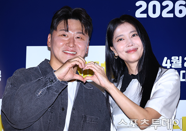 2026 Movie Premiere: ‘Miss Match’ Stars Oh Dae-hwan and Oh Yoon-ah Shine at Lotte Cinema