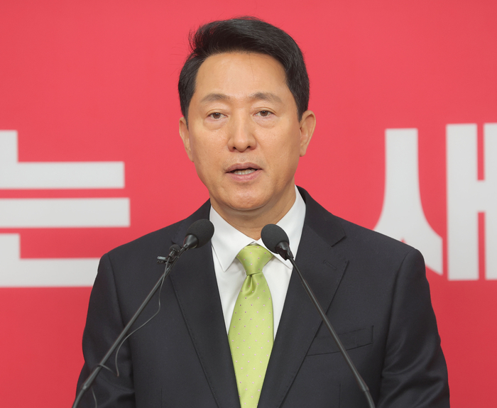 6·3 지방선거 국민의힘 서울시장 후보로 확정된 오세훈 서울시장이 18일 서울 여의도 국민의힘 당사에서 기자회견을 하고 있다. 연합뉴스