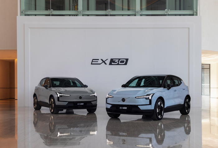 볼보 EX30
