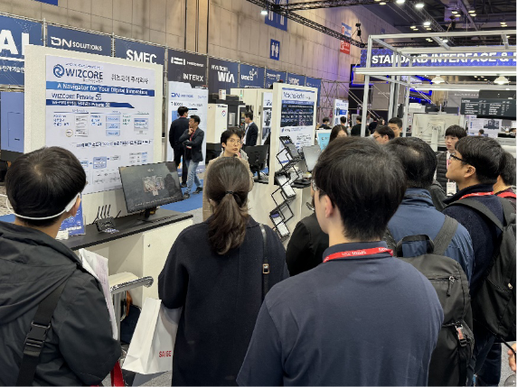 SIMTOS 2024  당시 위즈코어 부스 사진
