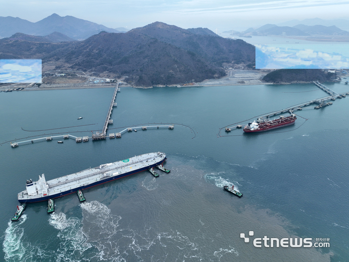 한국석유공사(KNOC) 여수비축기지에 UAE 아부다비 국영석유사(ADNOC)의 원유 200만배럴이 입고되는 모습. KNOC 제공