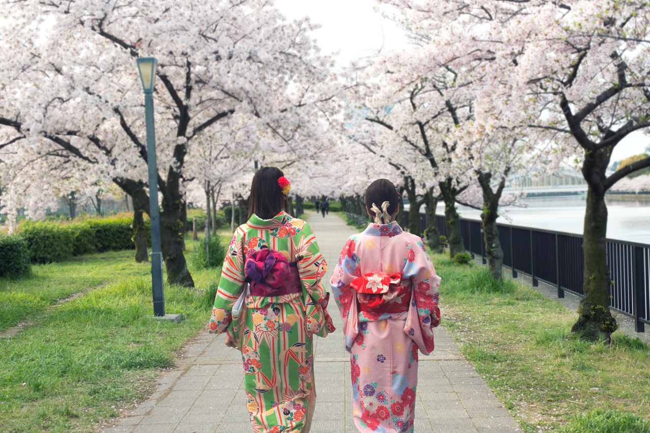 How to Handle Annual ‘Free Stay’ Requests: Tips for Japanese Residents This Spring