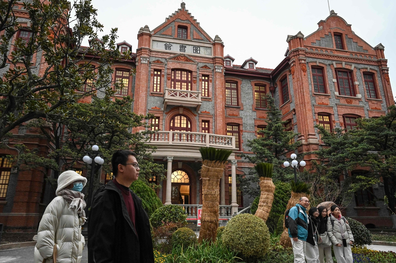 Shanghai Jiao Tong University Faces Backlash Over Controversial Film: Is Gender Bias Still Prevalent in Education?