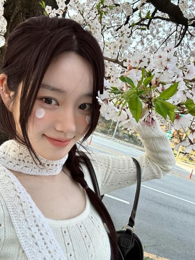 Lee Yu-bi SNS